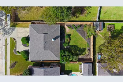 16327 Blackhawk Boulevard, Friendswood, TX 77546 - Photo 21