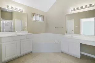 1602 Summer Rain Dr, Houston, TX 77339 - Photo 21