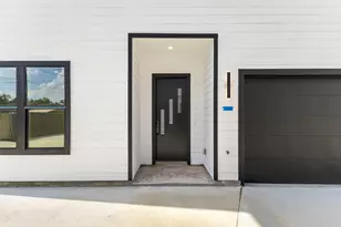 7558 Dyer St, Houston, TX 77088 - Photo 3