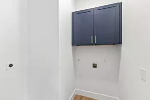 7558 Dyer St, Houston, TX 77088 - Photo 9