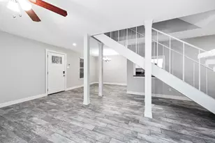 5528 Beverly Hill St, Houston, TX 77056 - Photo 3