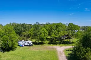 155 County Rd 133, Alvin, TX 77511 - Photo 3