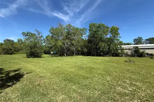 155 County Rd 133, Alvin, TX 77511 - Photo 19