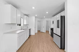 8631 Bar Hbr Dr, Baytown, TX 77521 - Photo 7