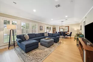 10002 Wickersham Ln, Houston, TX 77042 - Photo 7