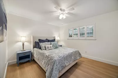 10002 Wickersham Lane, Houston, TX 77042 - Photo 17