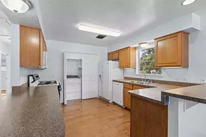 336 Reppert Street #A, Bacliff, TX 77518 - Photo 5