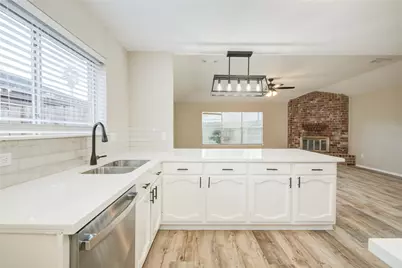 6722 Lynngate Drive, Spring, TX 77373 - Photo 7