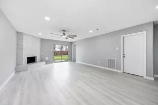 3610 Brier Gardens Dr, Houston, TX 77082 - Photo 11