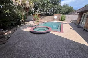 2602 Cloverfield Ct, Pearland, TX 77584 - Photo 3