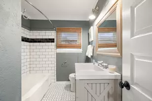 810 Nashua St, Houston, TX 77008 - Photo 17