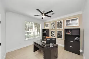1810 Blue Water Bay Dr, Katy, TX 77494 - Photo 11
