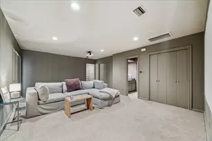 230 Gessner Rd, Houston, TX 77024 - Photo 15