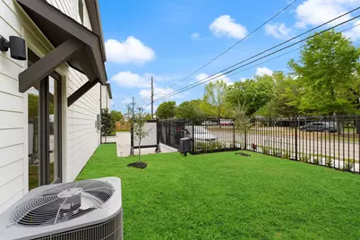 2131 Blalock Road #D, Houston, TX 77080 - Photo 23