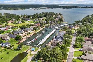 12596 Point Aquarius Blvd, Willis, TX 77318 - Photo 39