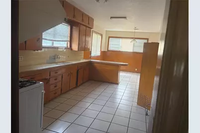 9916 Fulton Street, Houston, TX 77076 - Photo 5