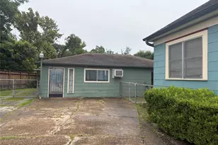 9916 Fulton St, Houston, TX 77076 - Photo 25