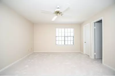 9800 Pagewood Lane #2108, Houston, TX 77042 - Photo 15