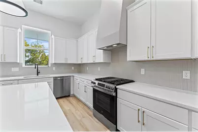 4129 De George Street, Houston, TX 77009 - Photo 19