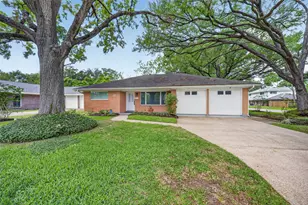 11226 Huggins Dr, Houston, TX 77035 - Photo 35