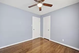 11226 Huggins Dr, Houston, TX 77035 - Photo 17