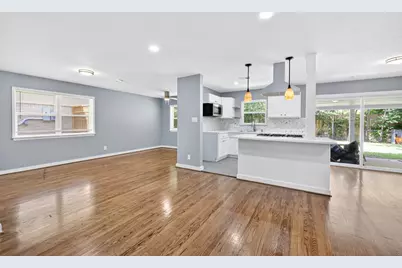 11226 Huggins Drive, Houston, TX 77035 - Photo 7