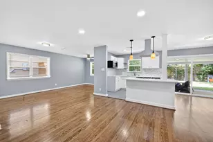 11226 Huggins Dr, Houston, TX 77035 - Photo 7