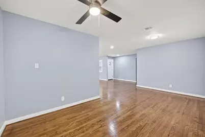 11226 Huggins Drive, Houston, TX 77035 - Photo 15