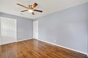 11226 Huggins Dr, Houston, TX 77035 - Photo 21
