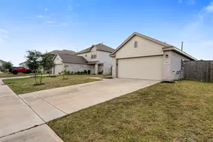 14518 Broadbury Pond Rd, Houston, TX 77583 - Photo 1