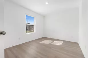 14518 Broadbury Pond Rd, Houston, TX 77583 - Photo 15