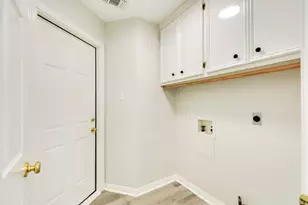 105 Washington Ave, Clute, TX 77531 - Photo 17