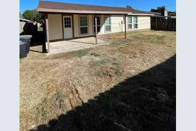 10406 Townhall Lane, Sugar Land, TX 77498 - Photo 9