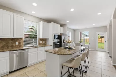 10918 Menaggio Court, Richmond, TX 77406 - Photo 13