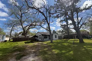 406 N Fig St, Sweeny, TX 77480 - Photo 9