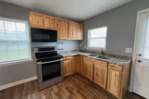 406 N Fig St, Sweeny, TX 77480 - Photo 13