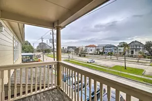 605 6th St, Kemah, TX 77565 - Photo 13