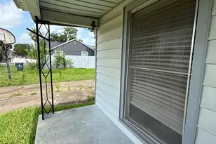 1327 14th St, Galena Park, TX 77547 - Photo 3