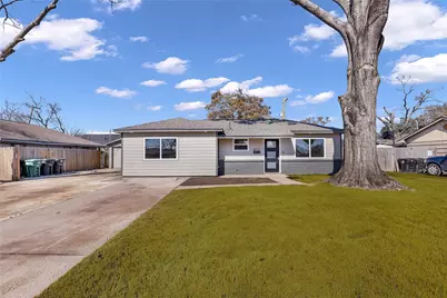 6014 W 43rd Street, Houston, TX 77092 - Photo 1