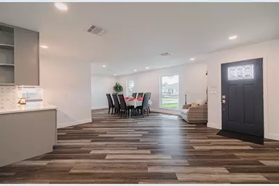 8526 Hiawatha Drive, Houston, TX 77036 - Photo 5