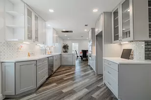 8526 Hiawatha Dr, Houston, TX 77036 - Photo 11