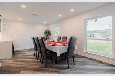 8526 Hiawatha Drive, Houston, TX 77036 - Photo 7