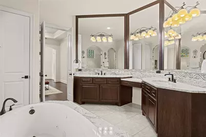 11729 Joan Of Arc Drive, Houston, TX 77024 - Photo 23