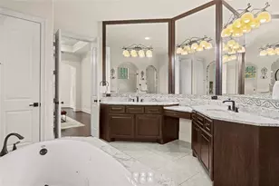 11729 Joan of Arc Dr, Houston, TX 77024 - Photo 23