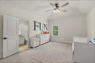 11729 Joan of Arc Dr, Houston, TX 77024 - Photo 29