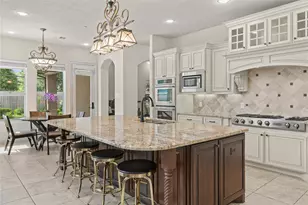 11729 Joan of Arc Dr, Houston, TX 77024 - Photo 13