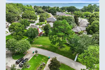 14691 Diamondhead S, Conroe, TX 77356 - Photo 3