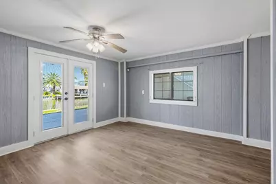 606 Warsaw St, Bayou Vista, TX 77563 - Photo 25