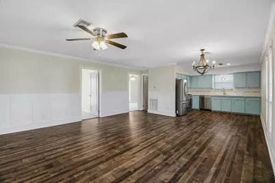 606 Warsaw St, Bayou Vista, TX 77563 - Photo 7