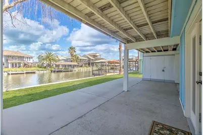 606 Warsaw St, Bayou Vista, TX 77563 - Photo 33